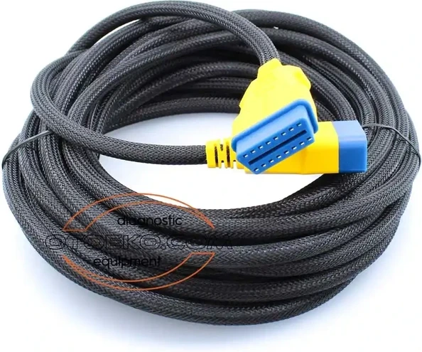 AUTOOL OBD2 Uzatma Kablo 10 Metre kablonun araç soketine takılı hali