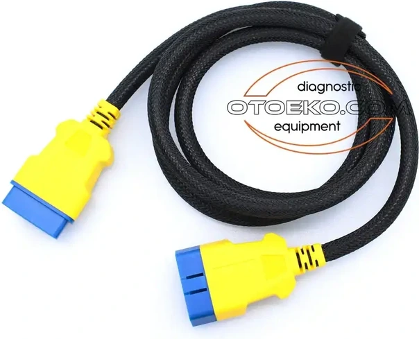 AUTOOL OBD2 Uzatma Kablo 150 CM kablonun araç soketine takılı hali